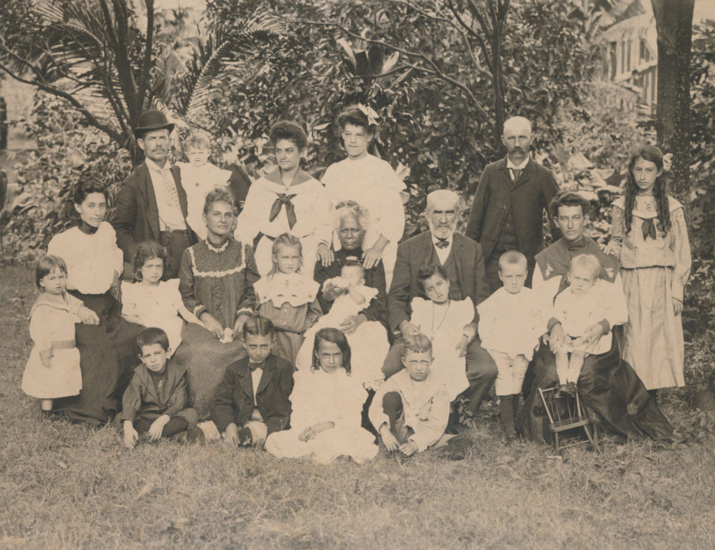 Grossfamilie Maximilian Eckart Gruppenbild